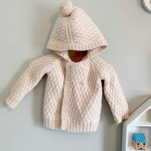 READ ABOUT SIZING  Burberry hooded jacket